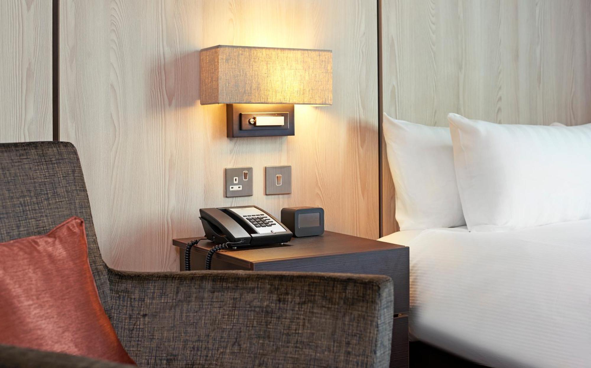 Doubletree By Hilton Excel Отель