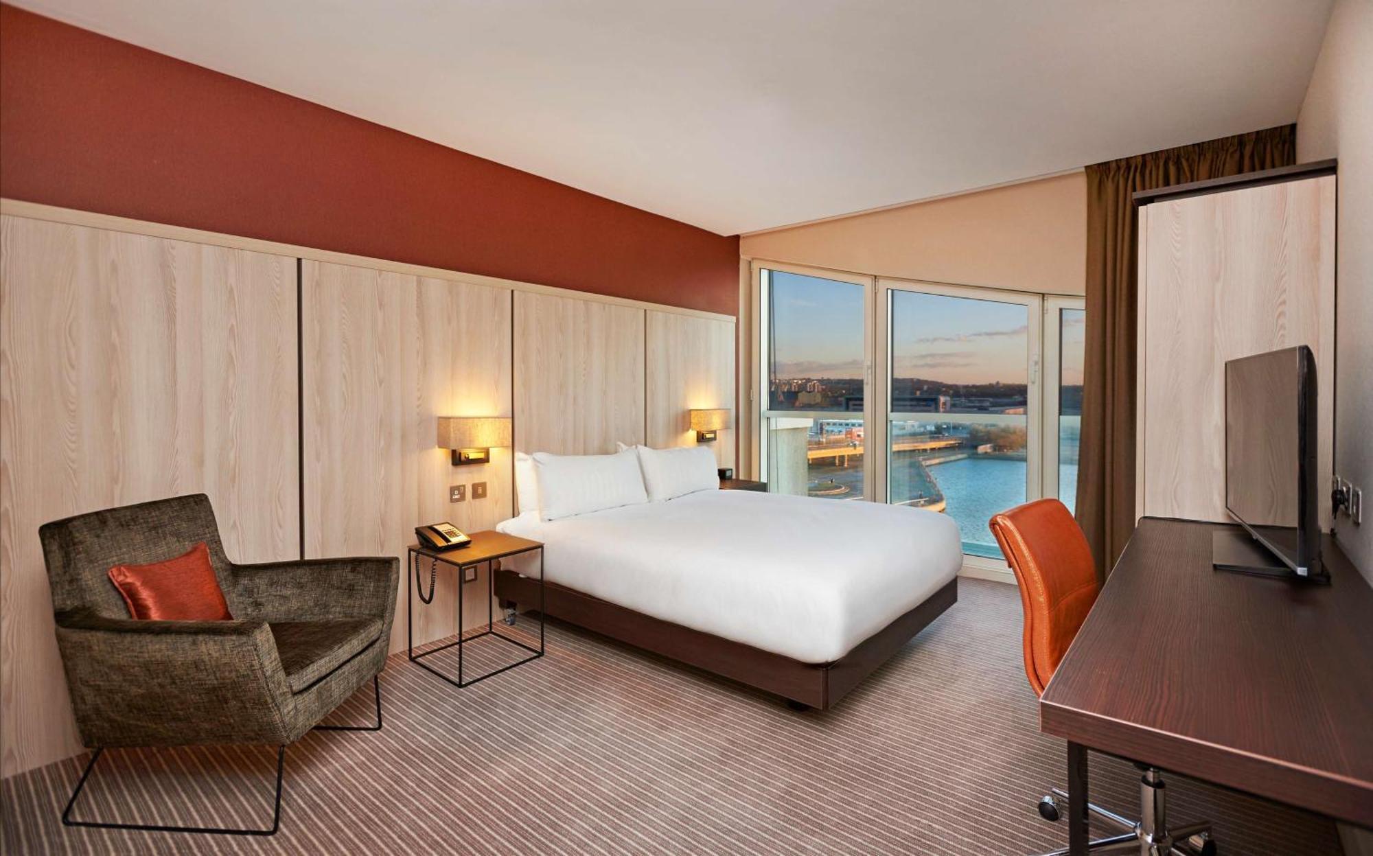 Doubletree By Hilton Excel Отель