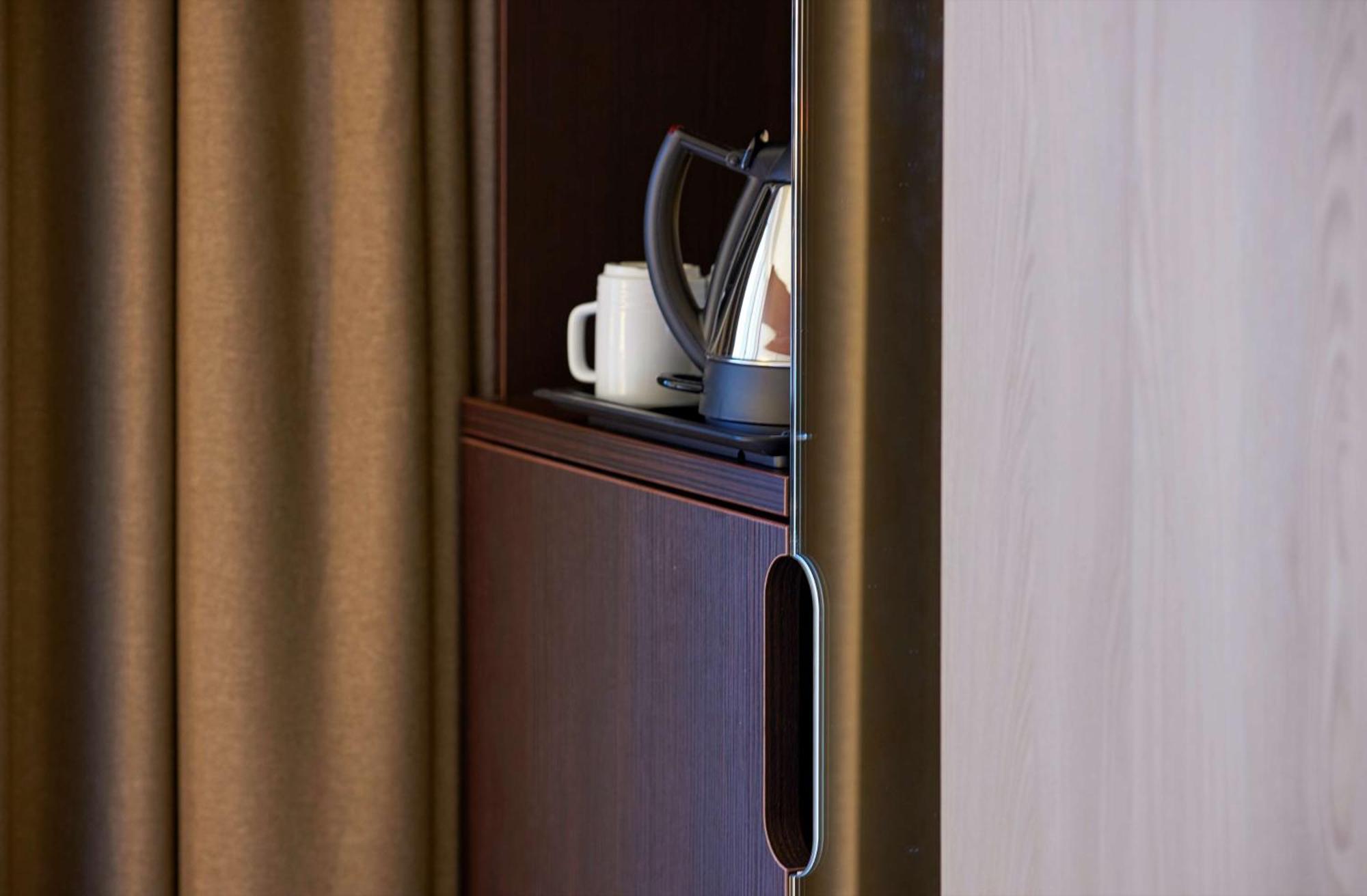 Отель Doubletree By Hilton Excel