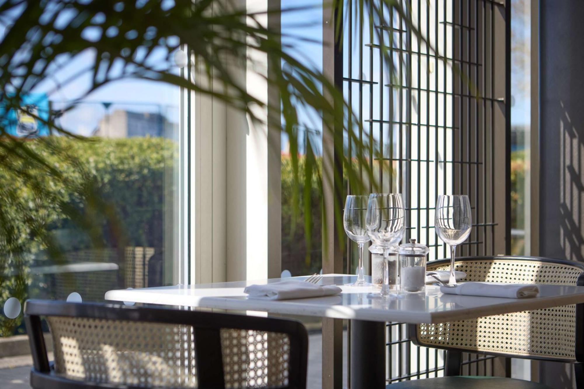 Doubletree By Hilton Excel Лондон
